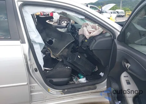 2013 Toyota Corolla S z USA, uszkodzony, nr VIN 2T1BU4EE1DC004028